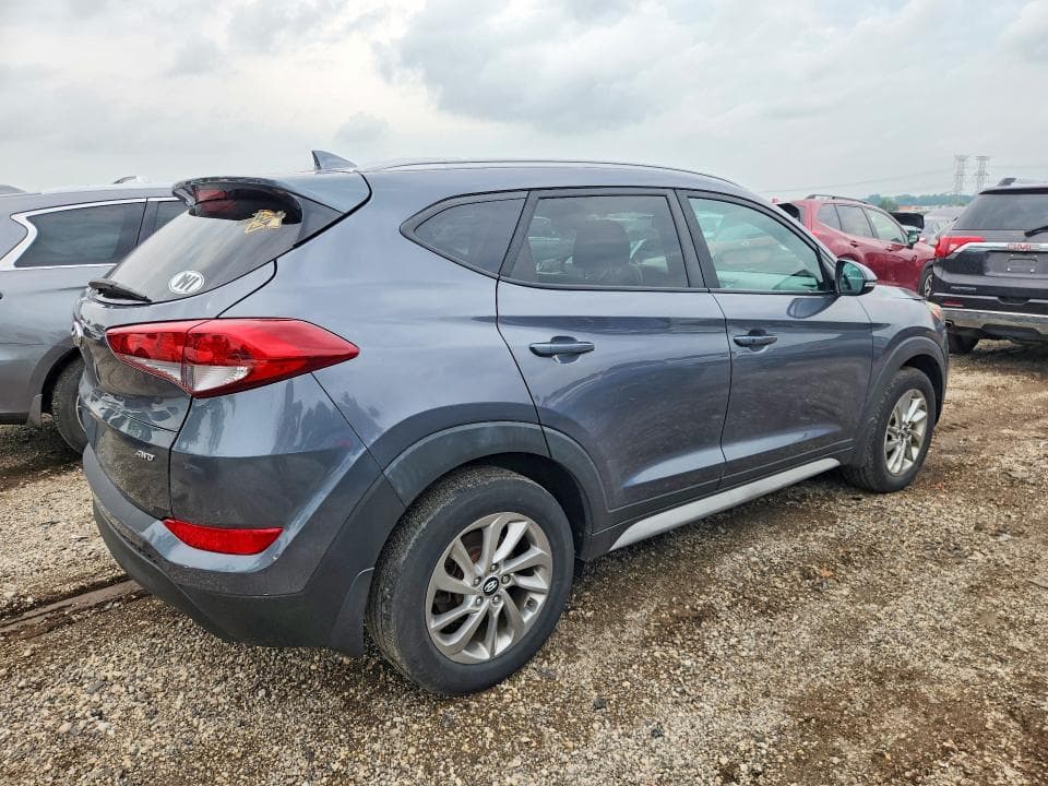 2017 HYUNDAI TUCSON SE PLUS 3