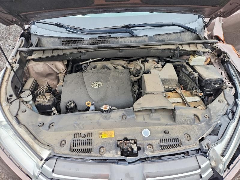 2018 TOYOTA HIGHLANDER XLE 12