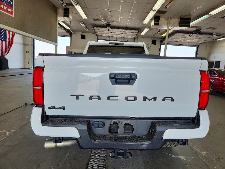 2024 TOYOTA TACOMA TRD SPORT 6