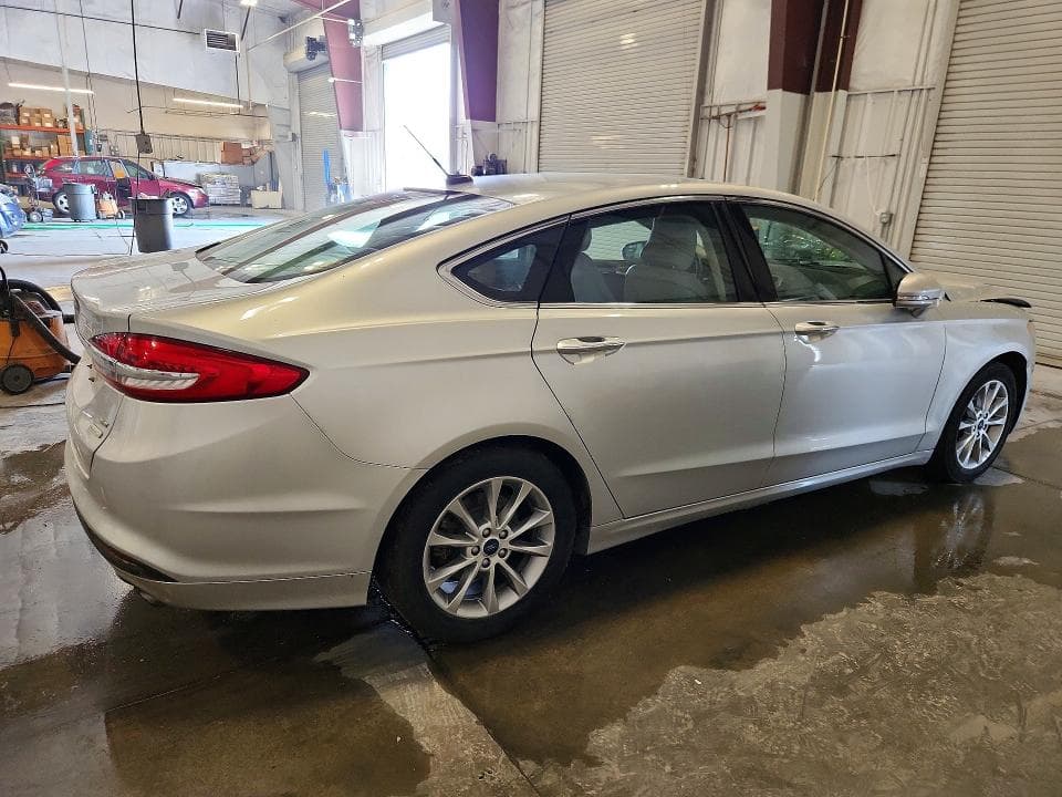 2017 FORD FUSION SE 3