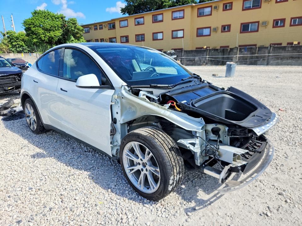 2022 TESLA MODEL Y 4