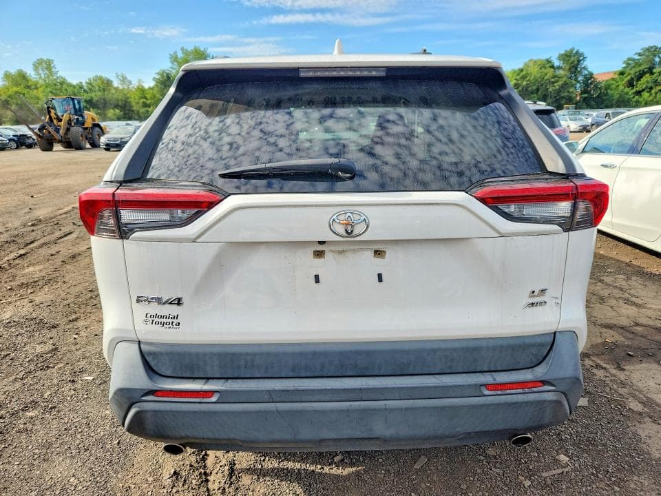 2020 TOYOTA RAV4 LE 6