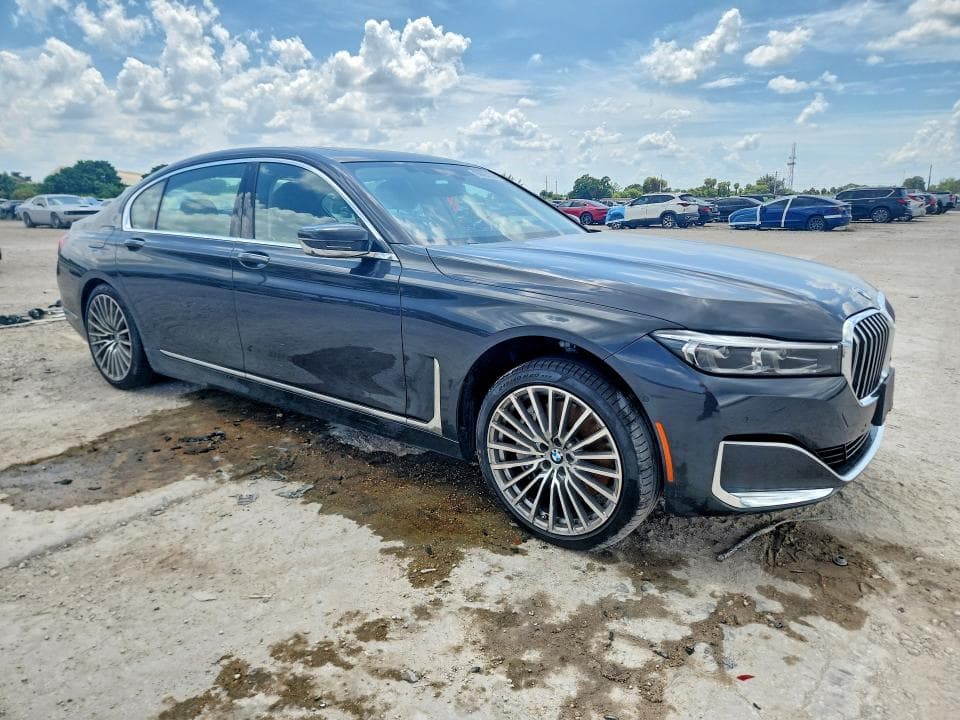 2022 BMW 750 XI 4