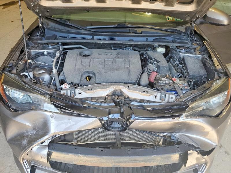 2018 TOYOTA COROLLA LE 11
