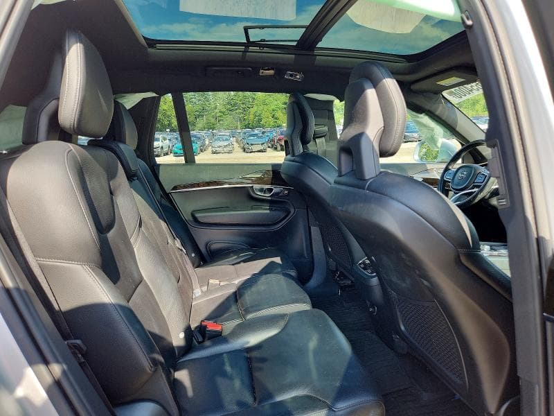 2018 VOLVO XC90 T6 11