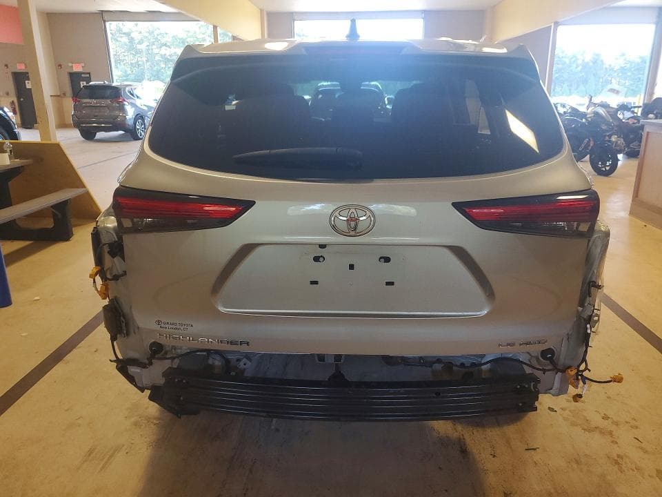 2022 TOYOTA HIGHLANDER LE 6