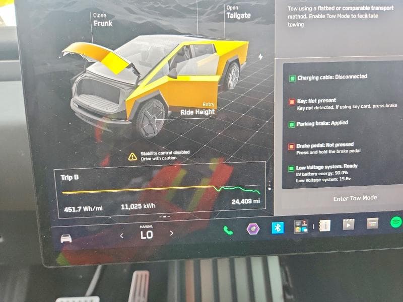 2025 TESLA CYBERTRUCK 9