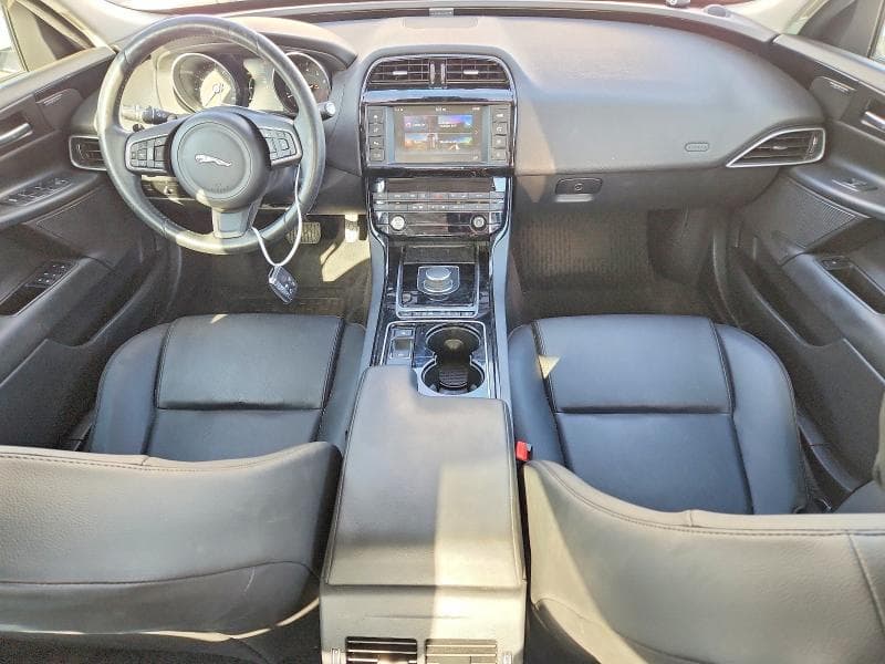 2017 JAGUAR XE PREMIUM 8