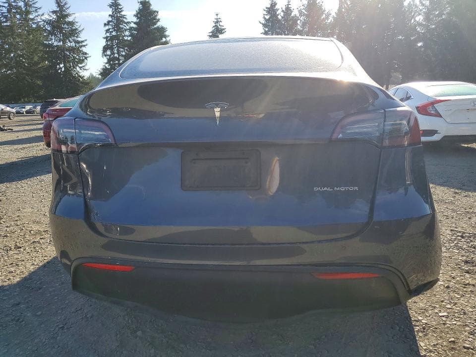 2023 TESLA MODEL Y 6