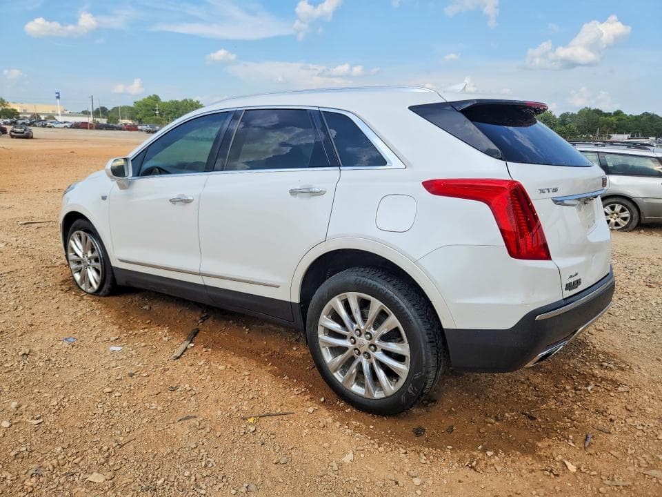 2017 CADILLAC XT5 PLATINUM 2