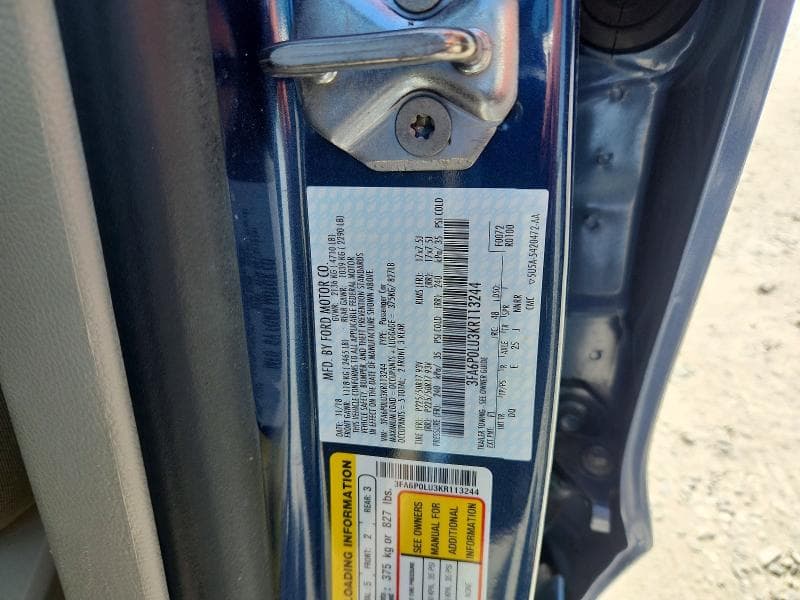 2019 FORD FUSION SE 12