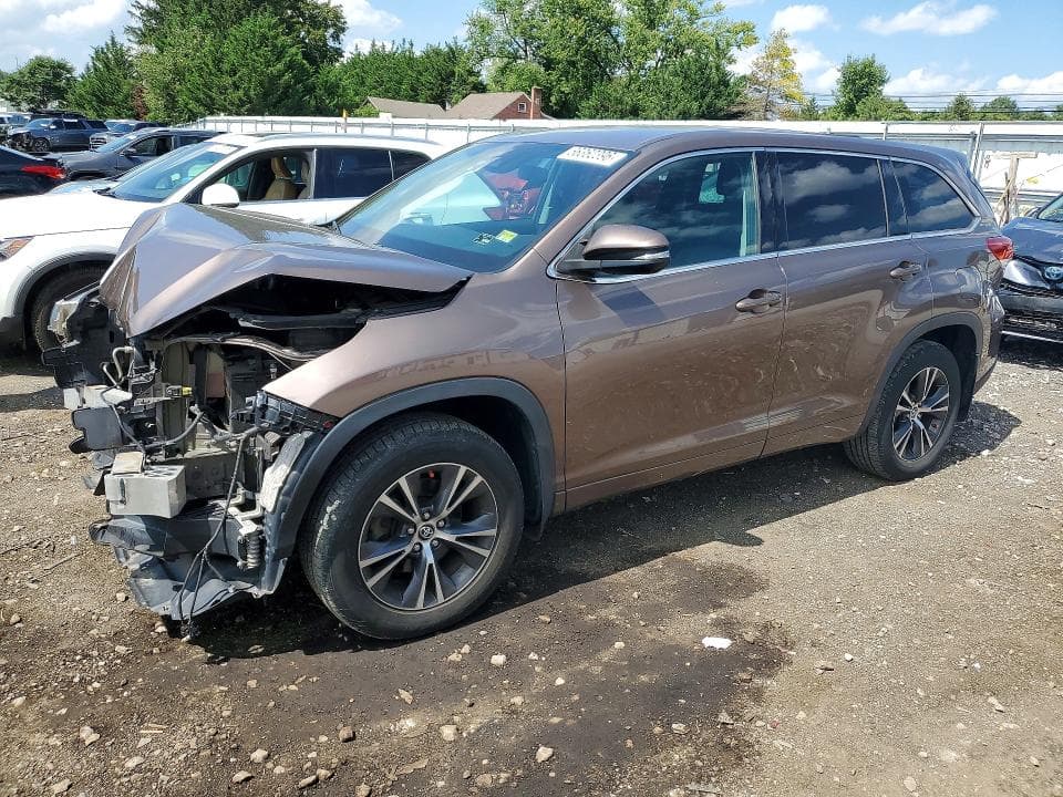 2018 TOYOTA HIGHLANDER LE - 1