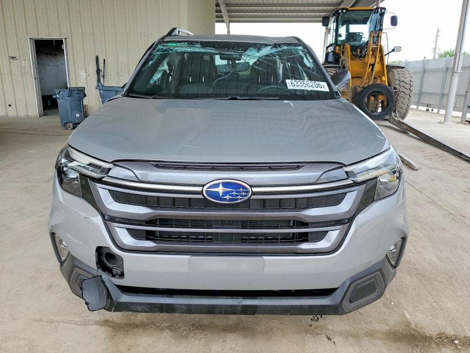 2025 SUBARU FORESTER LIMITED 5