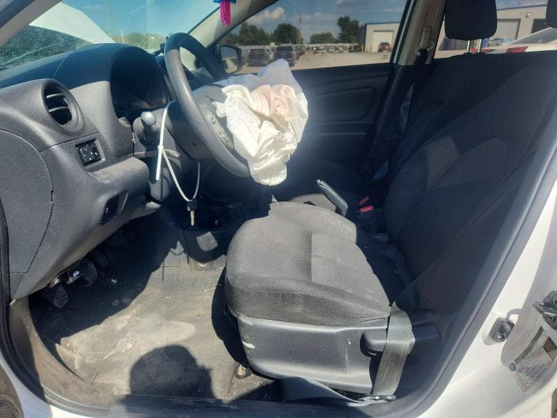 2019 NISSAN VERSA S 7