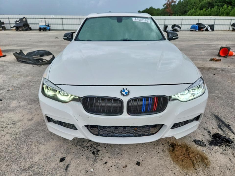 2018 BMW 330E 5