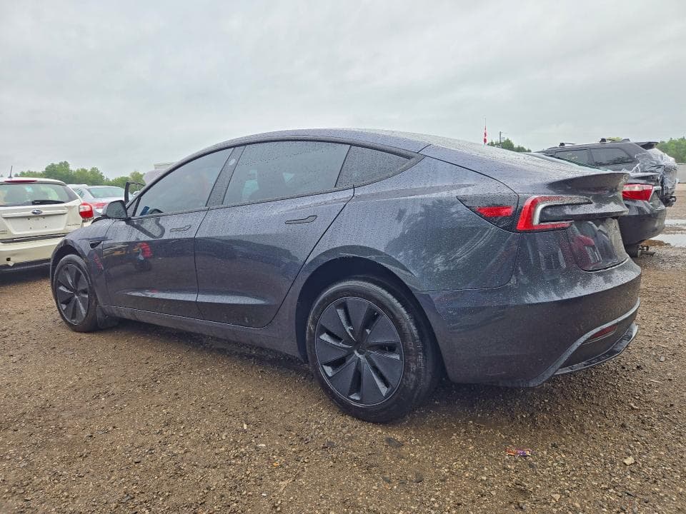 2026 TESLA MODEL 3 2