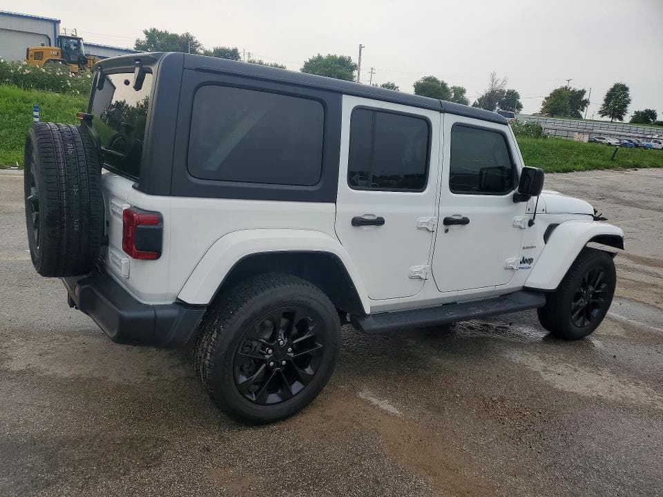 2022 JEEP WRANGLER UNLIMITED SAHARA 4XE 3