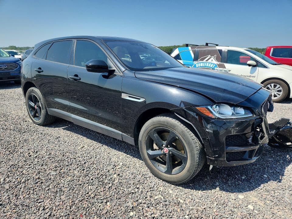 2017 JAGUAR F-PACE PREMIUM 4