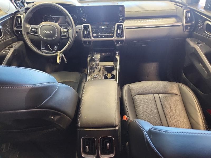 2023 KIA SORENTO S 8