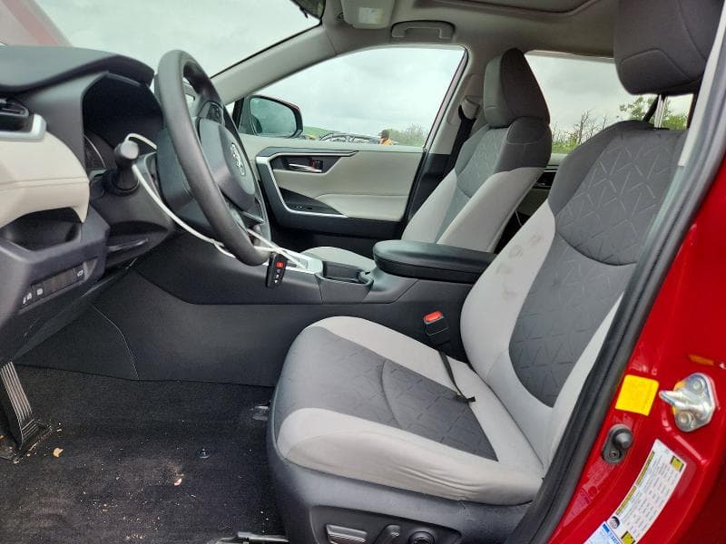 2020 TOYOTA RAV4 XLE 7