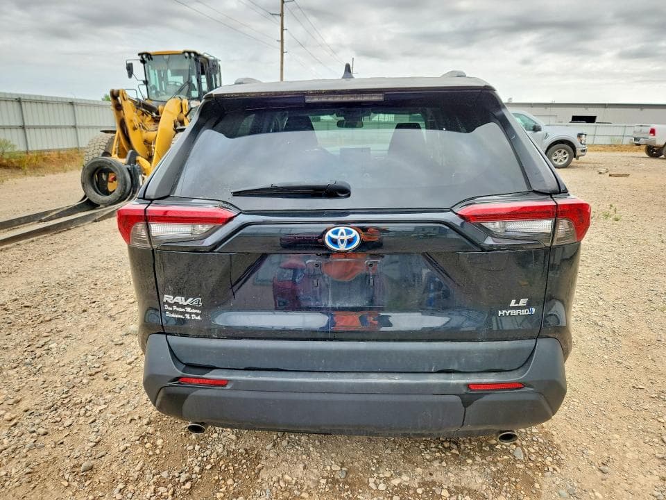 2021 TOYOTA RAV4 LE 6