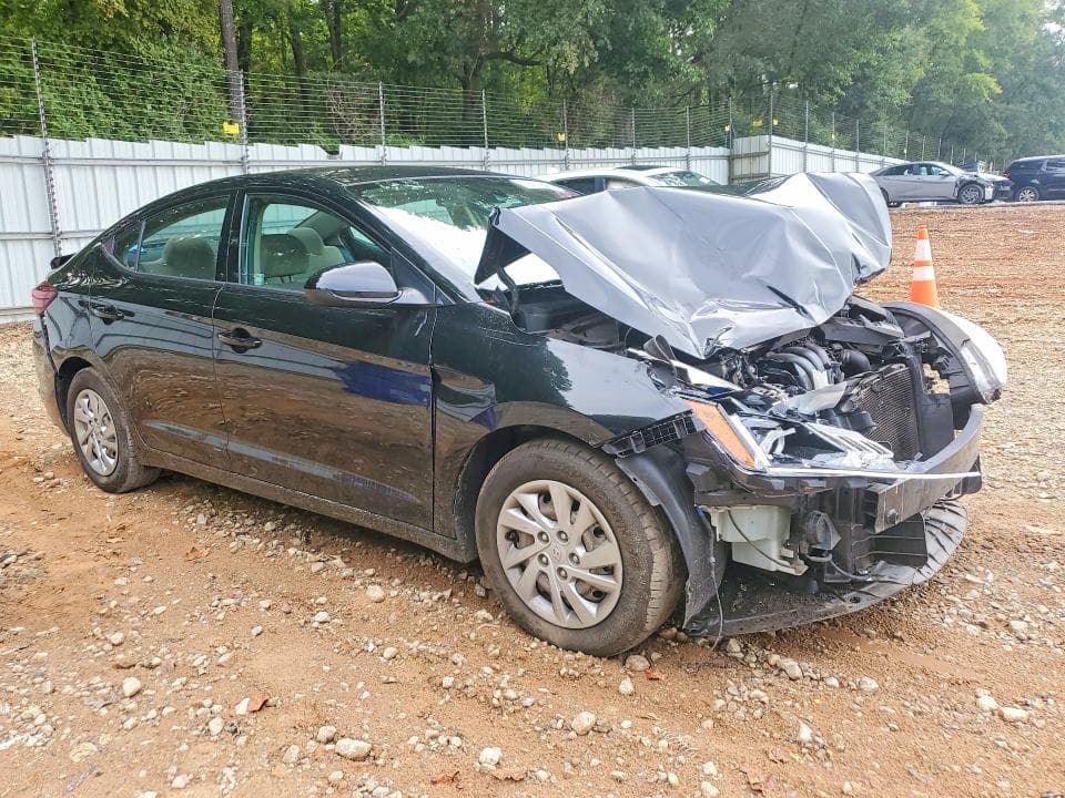 2020 HYUNDAI ELANTRA SE 4