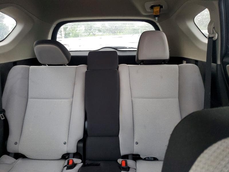 2018 TOYOTA RAV4 XLE 10