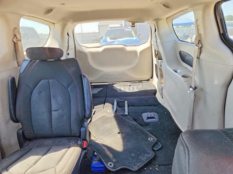 2017 CHRYSLER PACIFICA TOURING 10