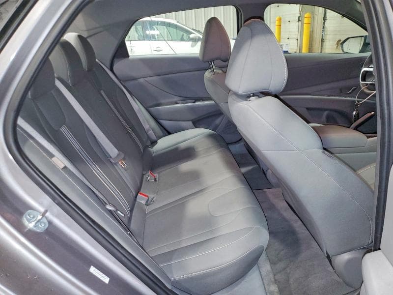 2024 HYUNDAI ELANTRA SEL 10