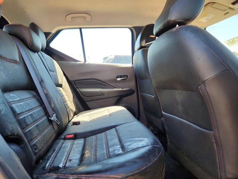 2018 NISSAN KICKS SR 10