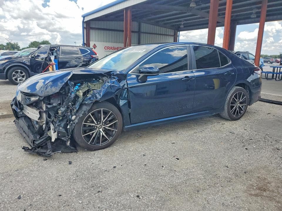 2021 TOYOTA CAMRY SE - 1