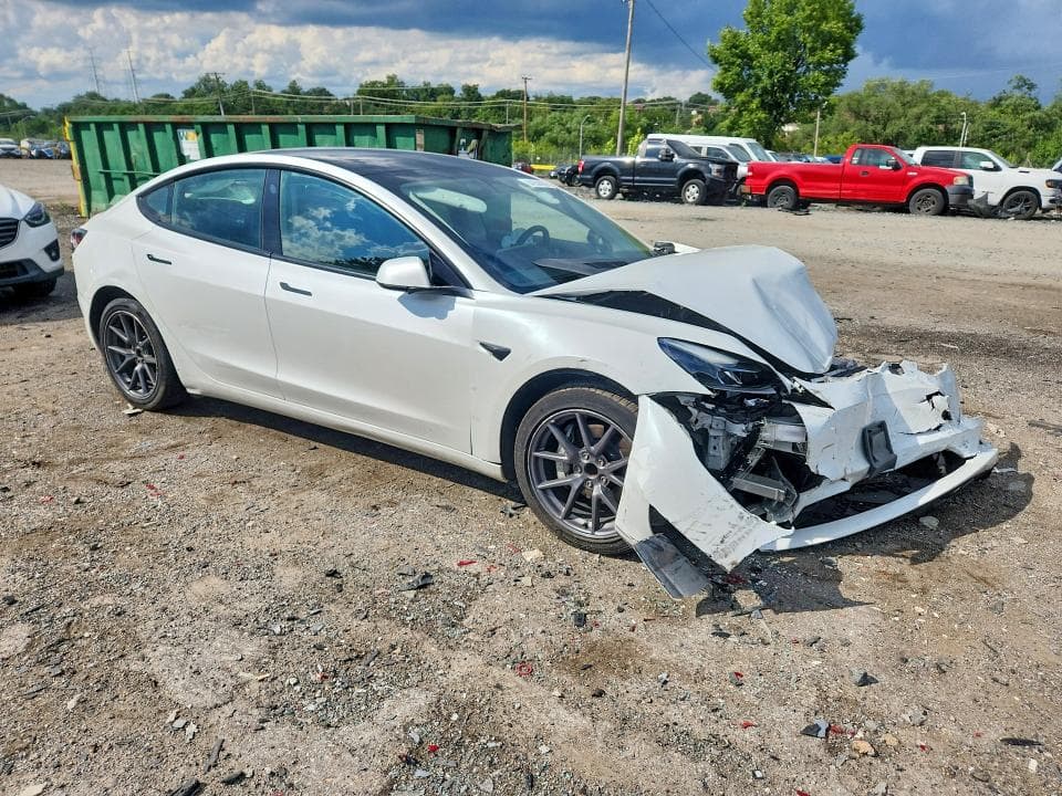 2023 TESLA MODEL 3 4