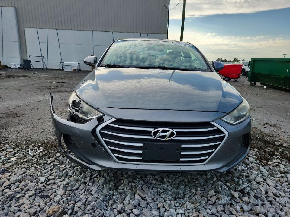 2017 HYUNDAI ELANTRA SE 5