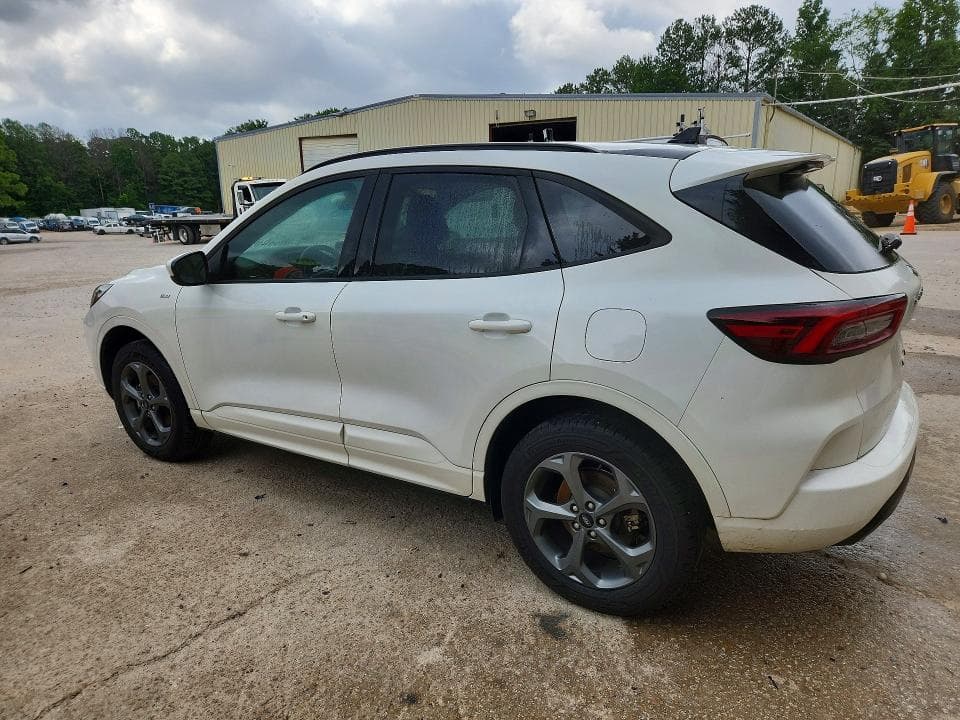2024 FORD ESCAPE ST LINE SELECT 2