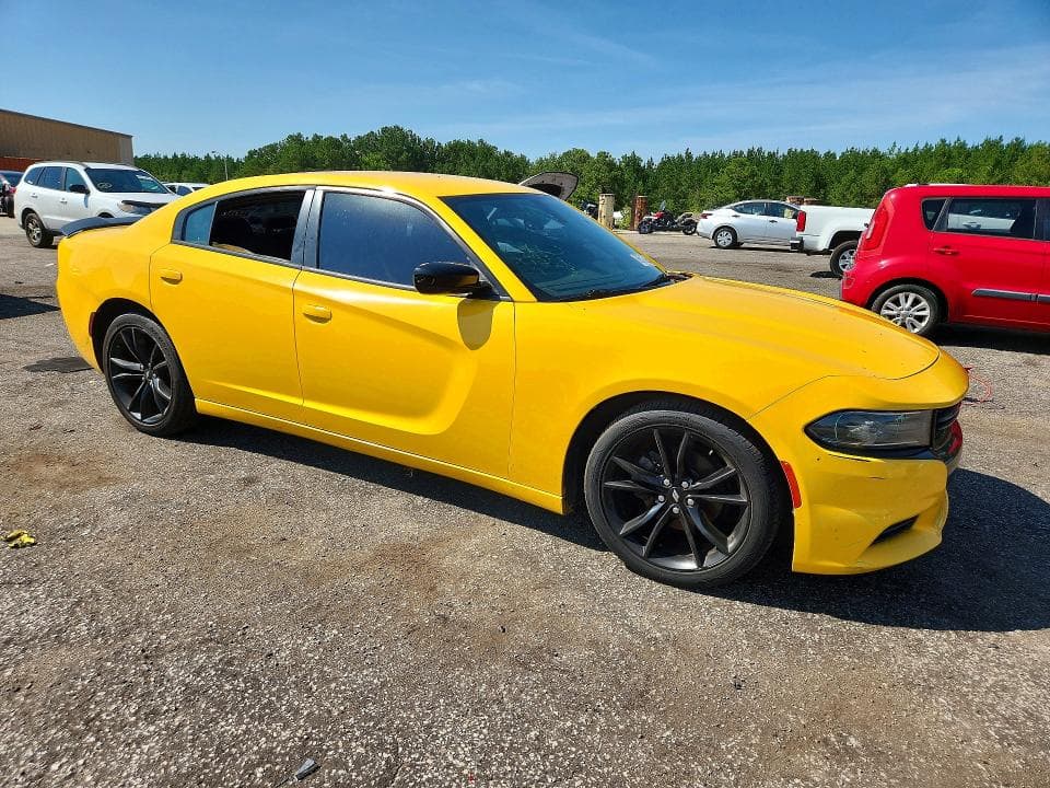 2017 DODGE CHARGER SE 4