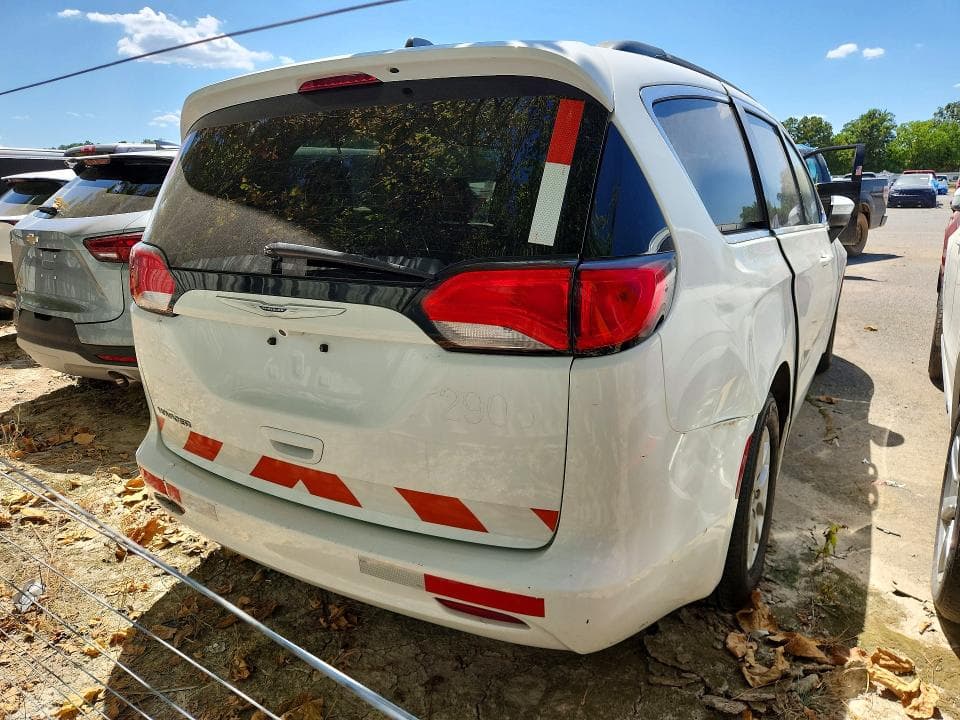 2021 CHRYSLER VOYAGER LXI 6
