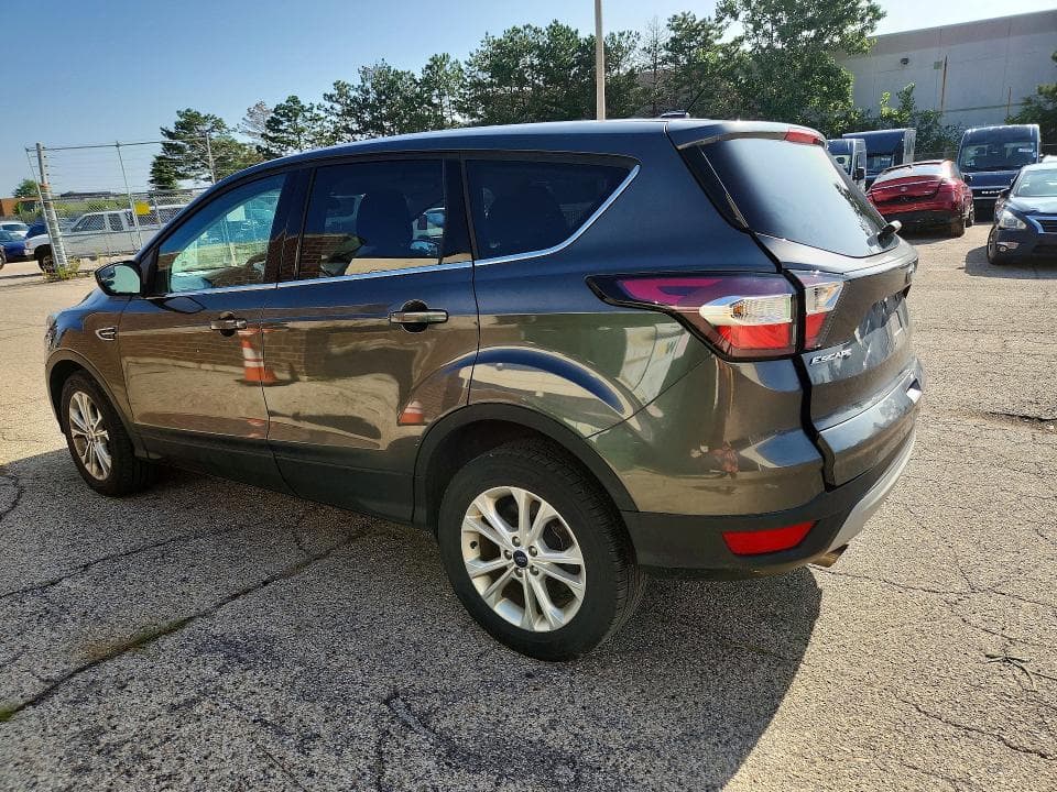 2017 FORD ESCAPE SE 2
