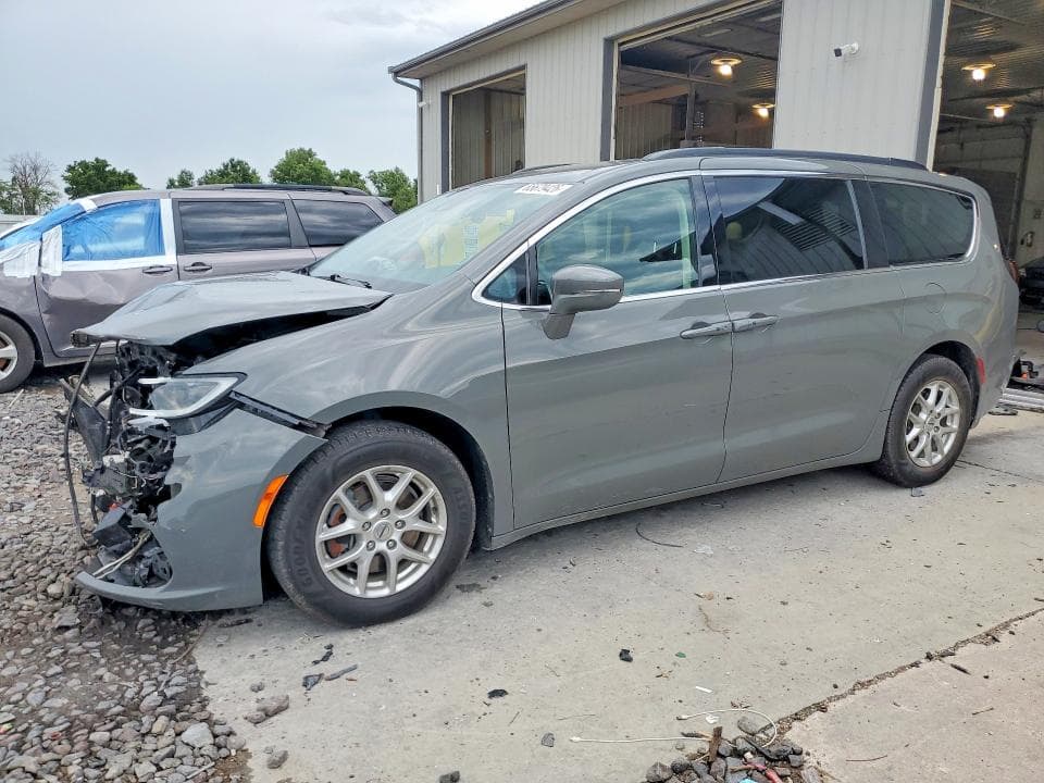 2022 CHRYSLER PACIFICA TOURING L - 1