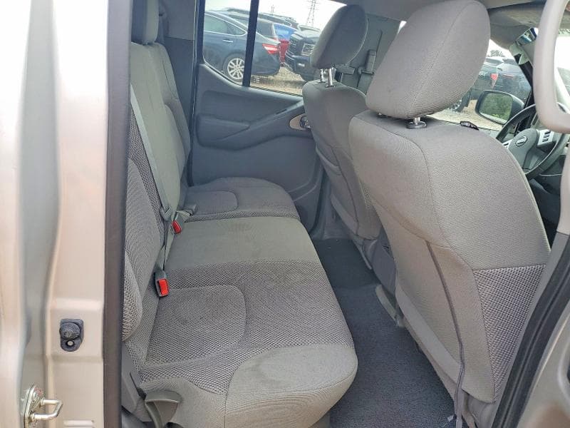 2018 NISSAN FRONTIER SV 10