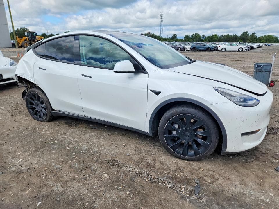 2021 TESLA MODEL Y 4