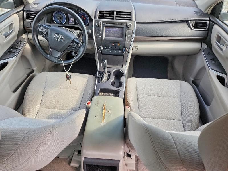 2017 TOYOTA CAMRY LE 8