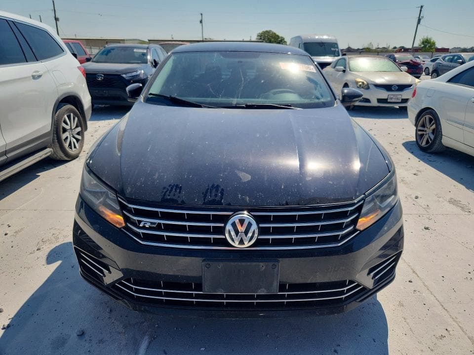 2017 VOLKSWAGEN PASSAT R-LINE 5