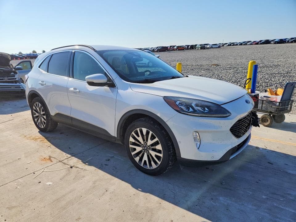 2020 FORD ESCAPE TITANIUM 4