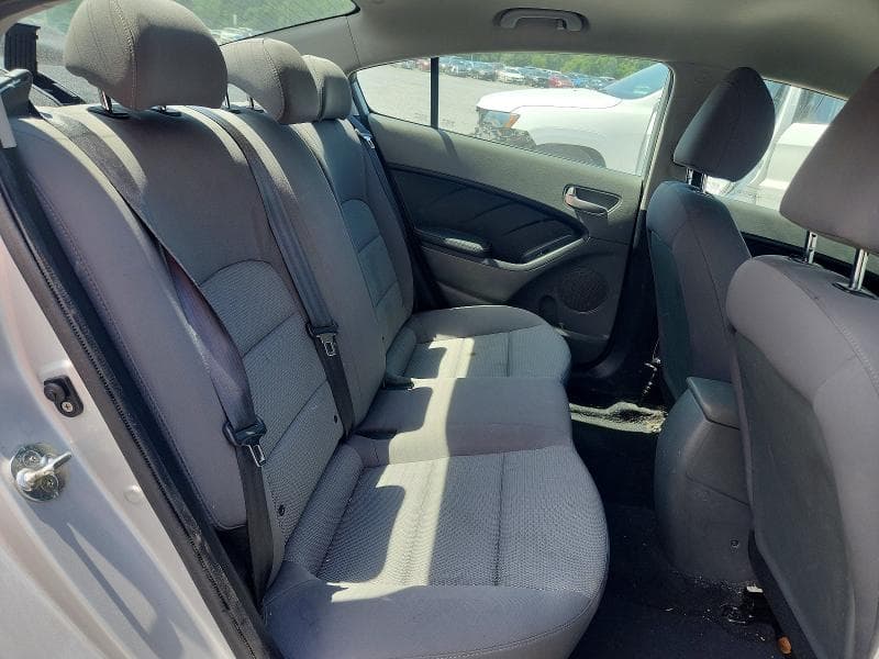 2018 KIA FORTE LX 10