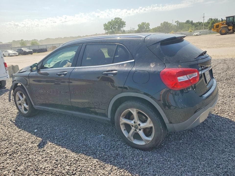 2018 MERCEDES-BENZ GLA 250 2