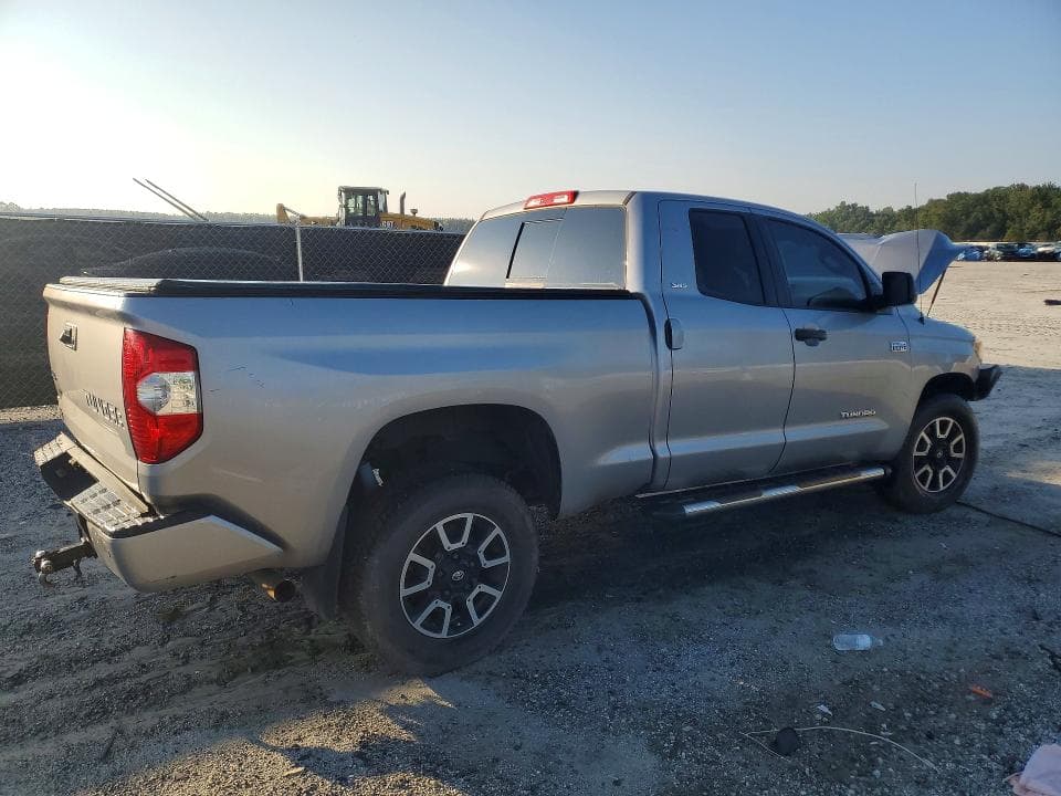 2017 TOYOTA TUNDRA SR5 3
