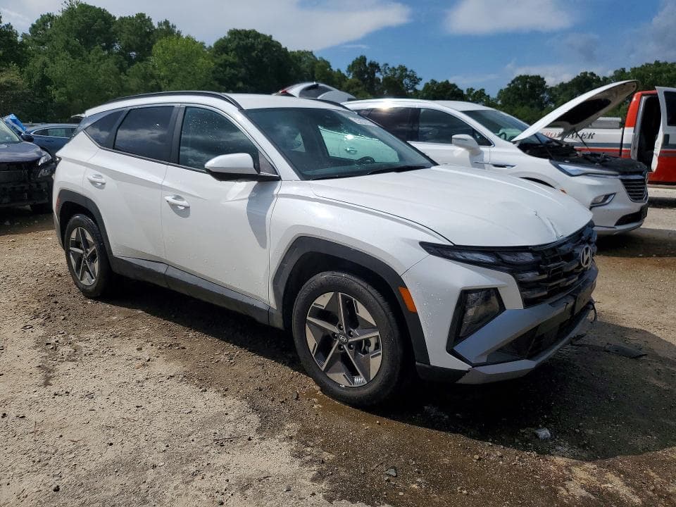 2026 HYUNDAI TUCSON SEL 4