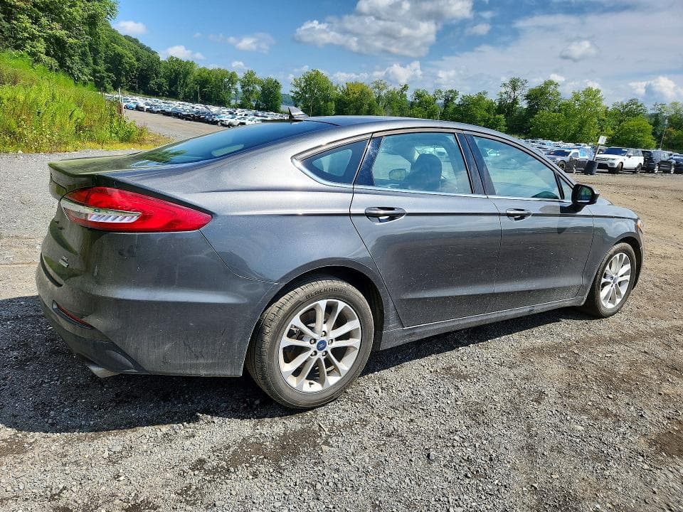 2020 FORD FUSION SE 3