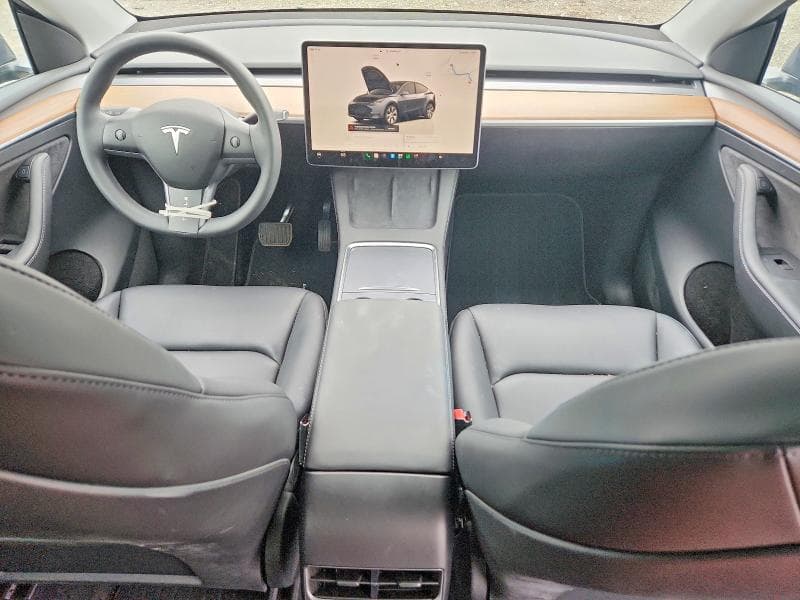 2023 TESLA MODEL Y 8