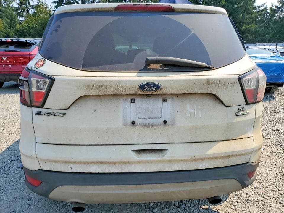 2017 FORD ESCAPE SE 6